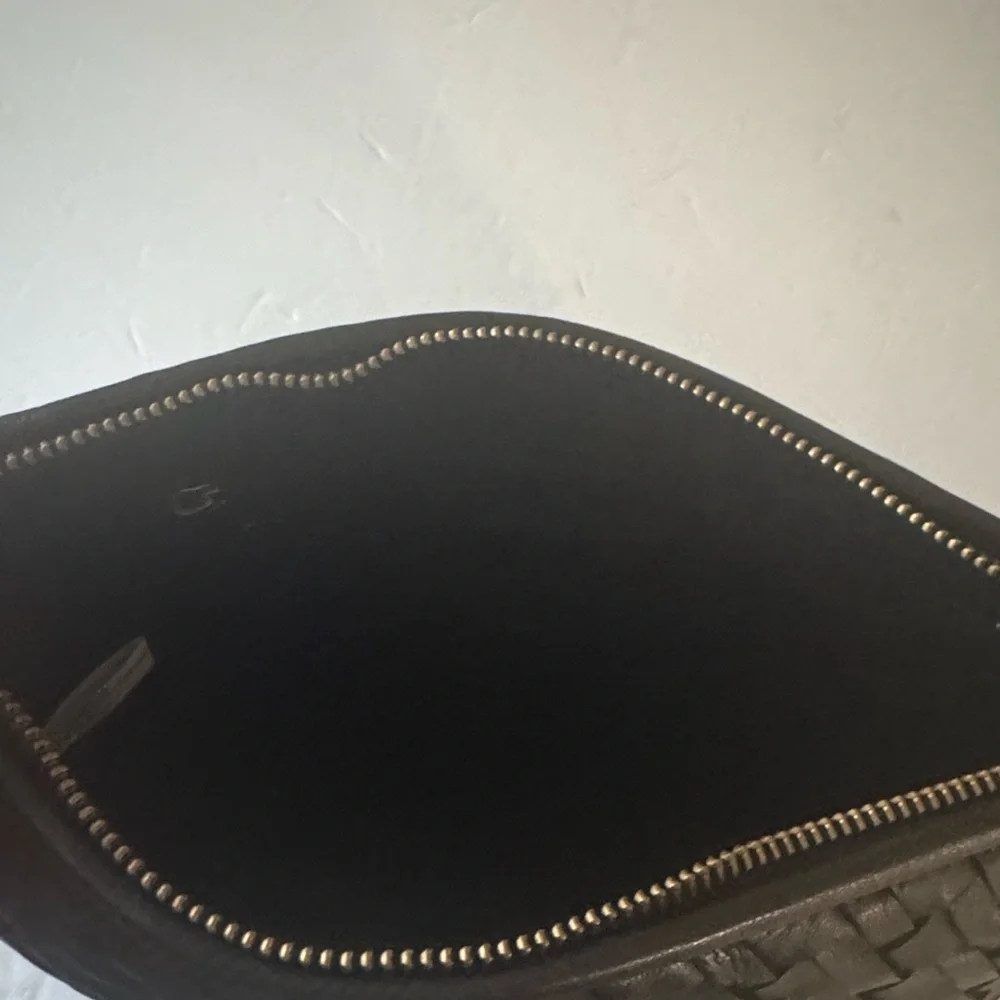 WALTER BAKER Leather Hazel Hand Woven Shoulder Bag Black